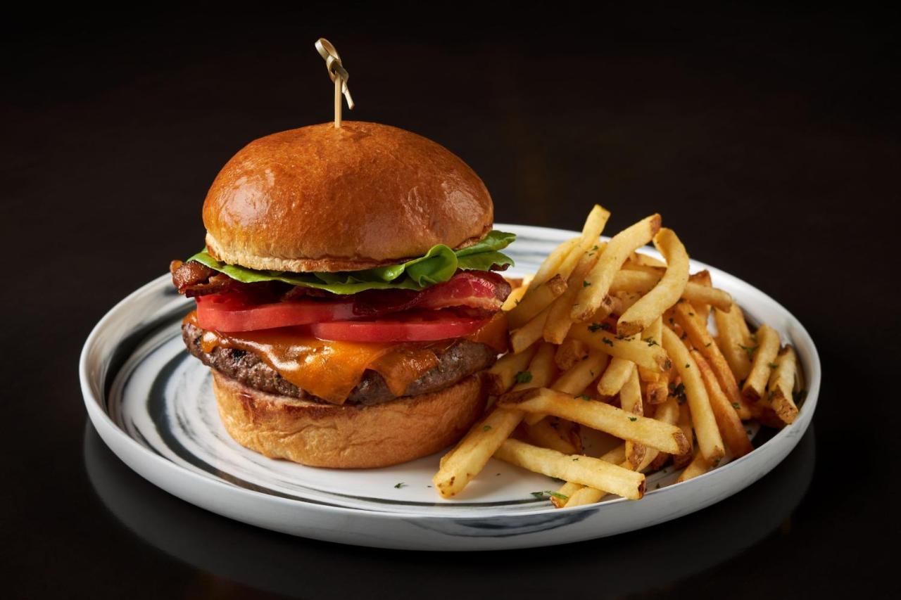 The Ritz-Carlton, Tysons Corner Hotel Bagian luar foto